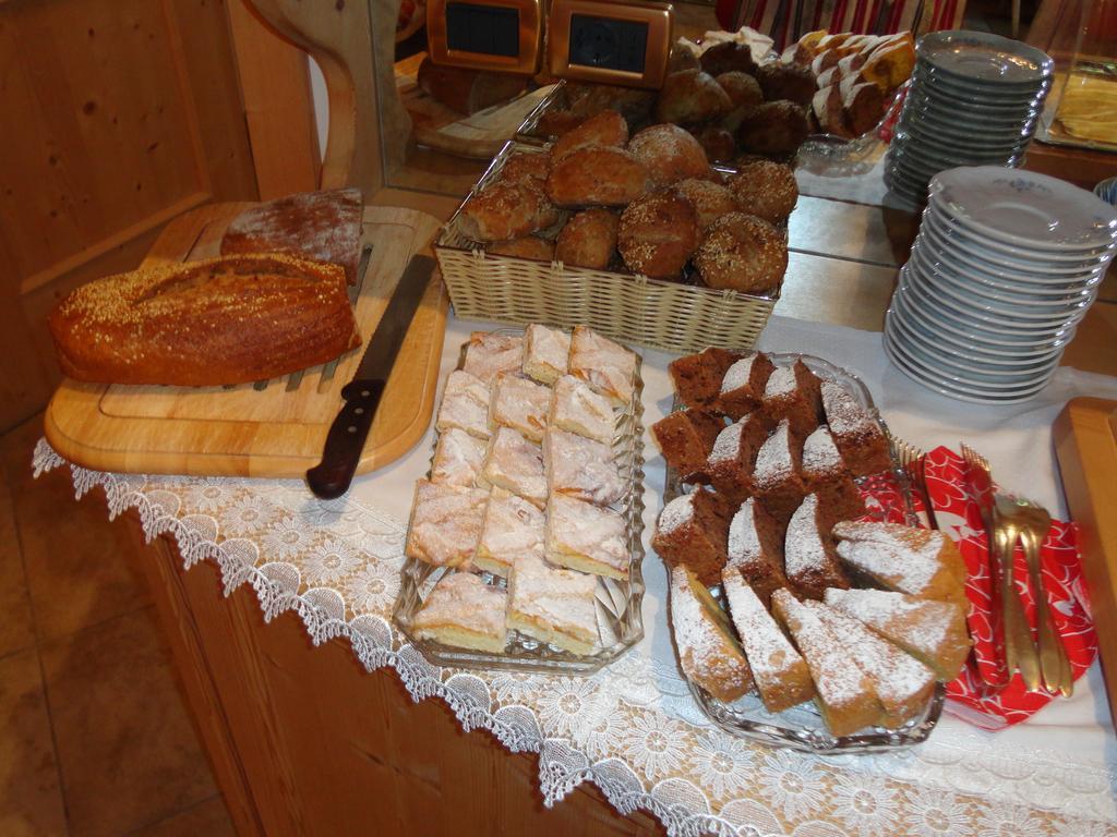 Bed and Breakfast Garni Crepaz Сельва-ди-Валь-Гардена Экстерьер фото