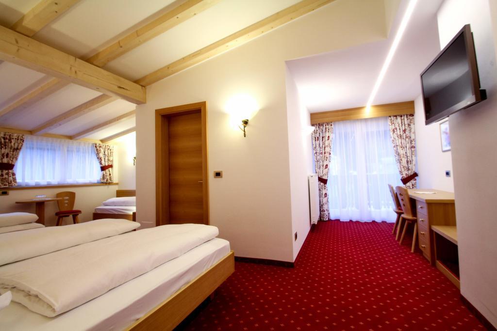 Bed and Breakfast Garni Crepaz Сельва-ди-Валь-Гардена Экстерьер фото