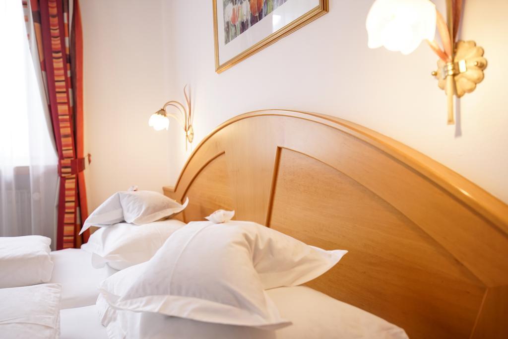 Bed and Breakfast Garni Crepaz Сельва-ди-Валь-Гардена Экстерьер фото