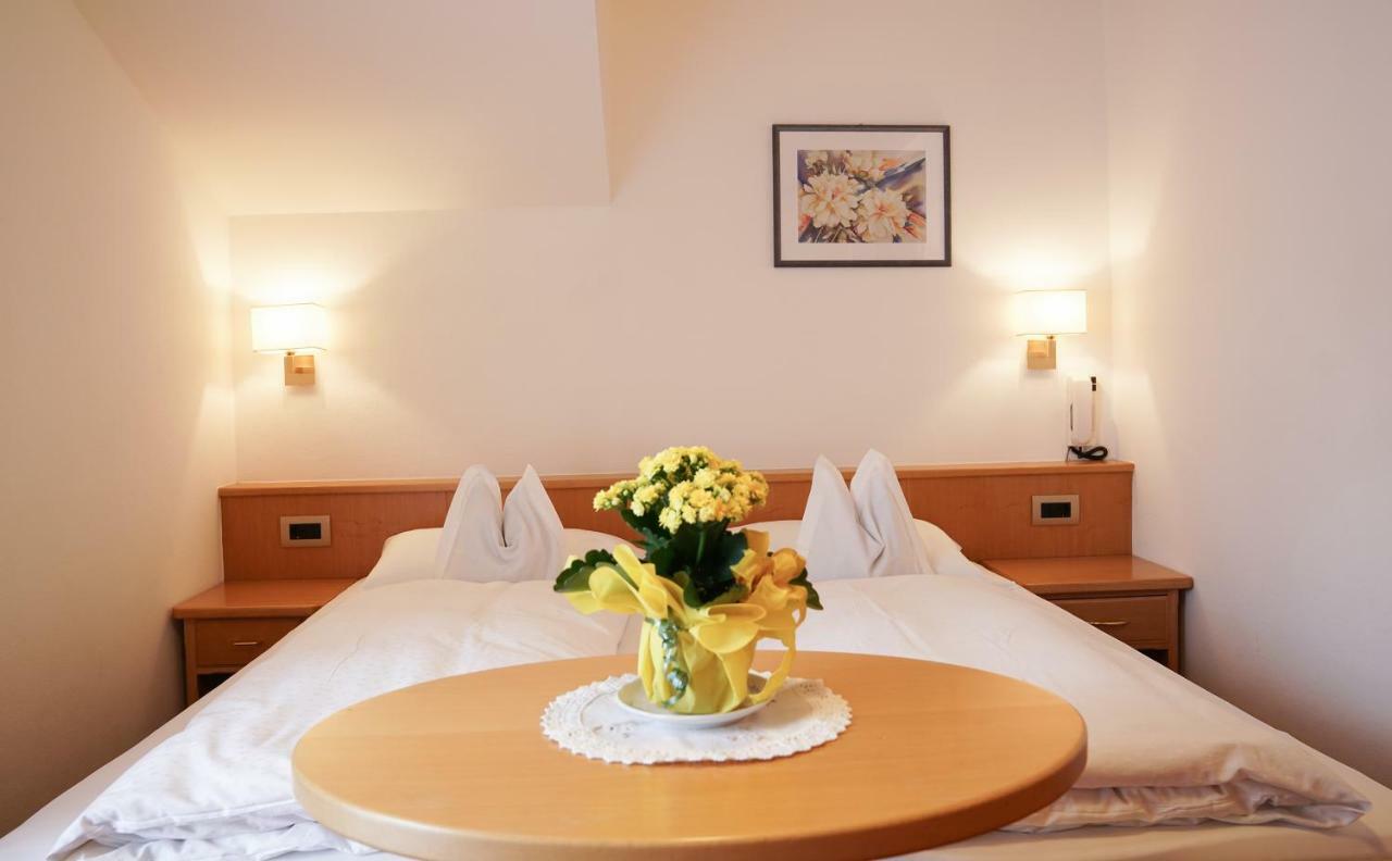 Bed and Breakfast Garni Crepaz Сельва-ди-Валь-Гардена Экстерьер фото